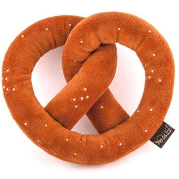 P.L.A.Y - International Classics - Poochie Pretzel Dog Toy